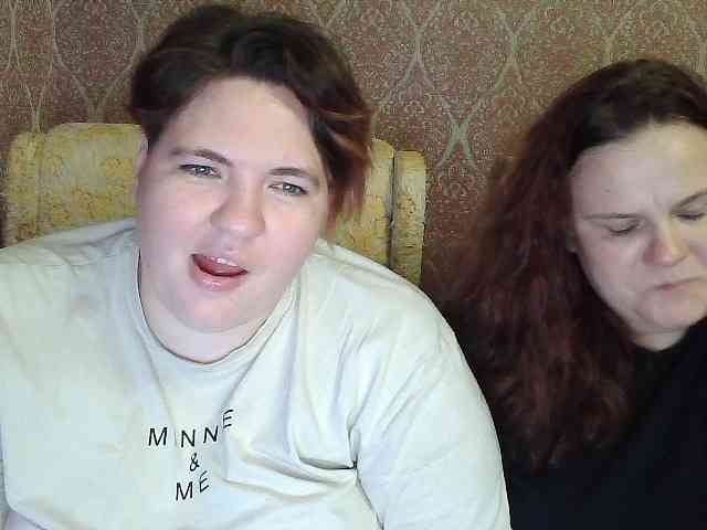 HollyXEva webcam