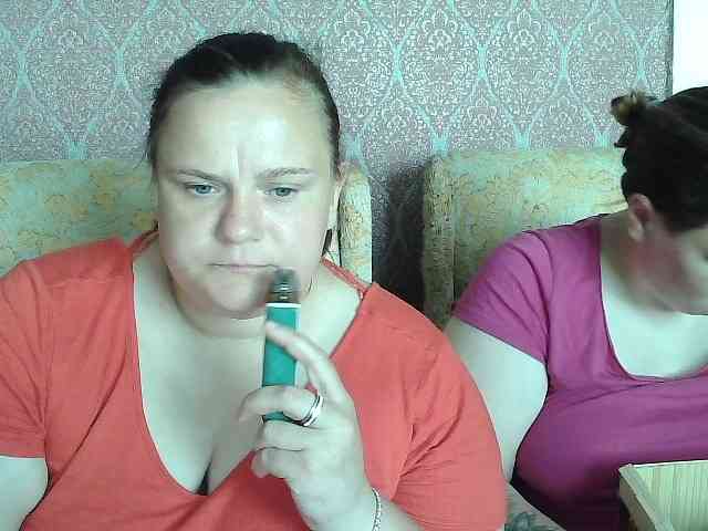 HollyXEva webcam
