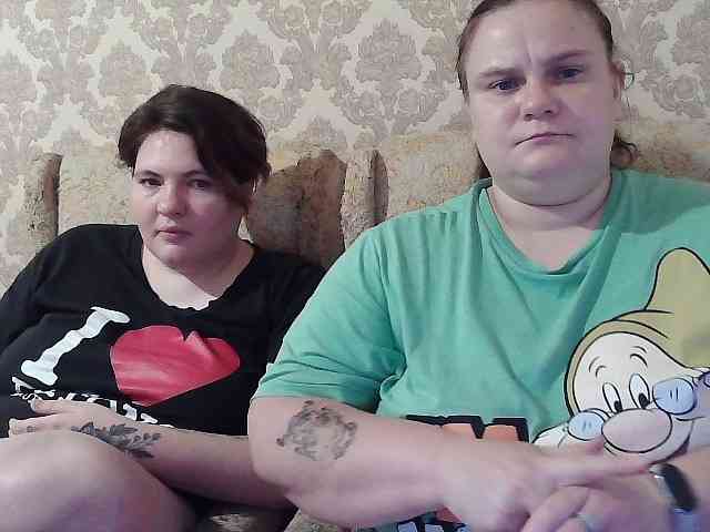 HollyXEva webcam