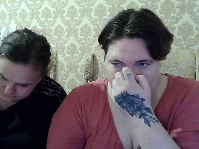 HollyXEva webcam