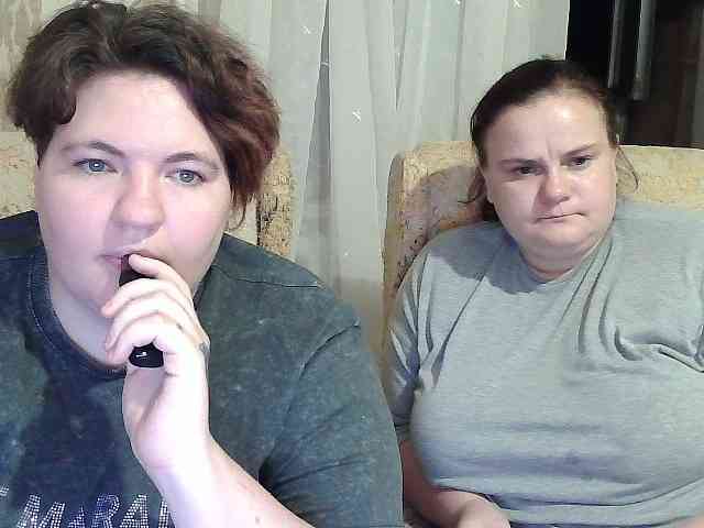 HollyXEva webcam