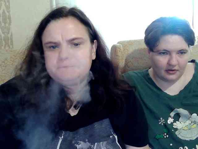 HollyXEva webcam