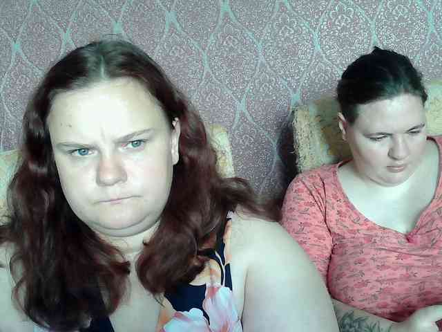 HollyXEva webcam