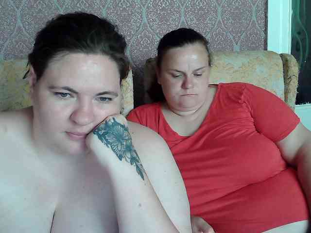 HollyXEva webcam