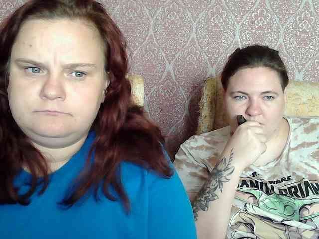 HollyXEva webcam