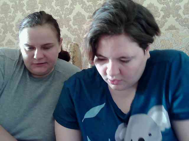HollyXEva webcam