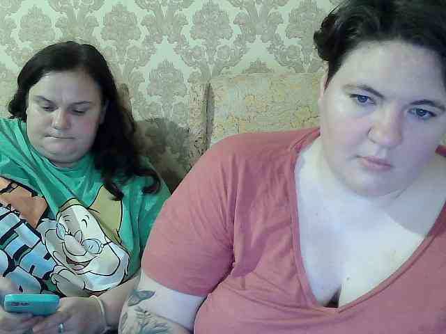 HollyXEva webcam