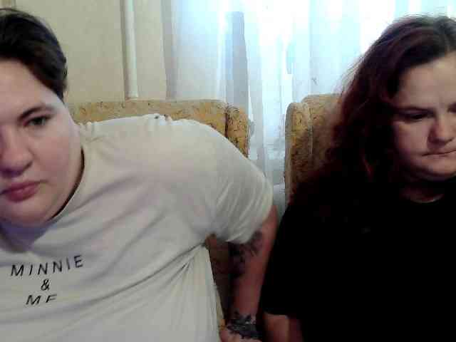 HollyXEva webcam