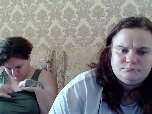 HollyXEva webcam