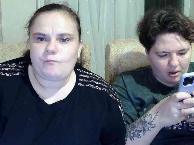 HollyXEva webcam