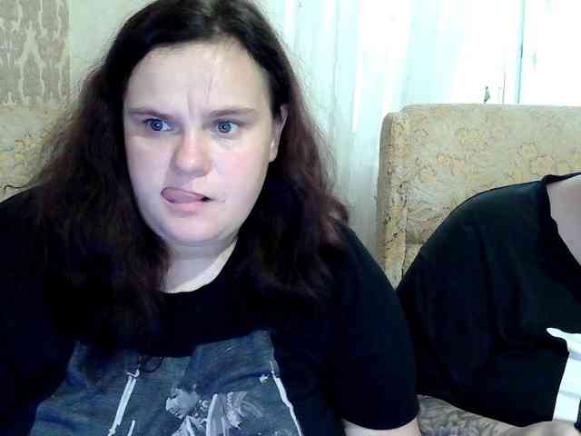 HollyXEva webcam