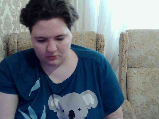 Модель: HollyXEva