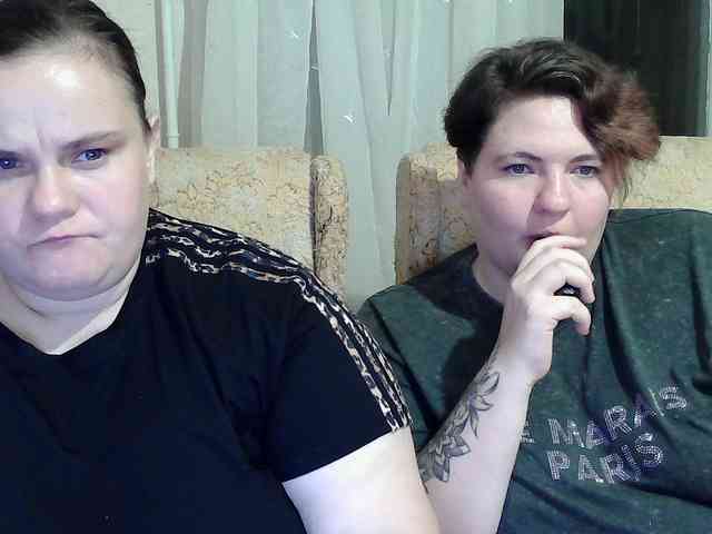 HollyXEva webcam