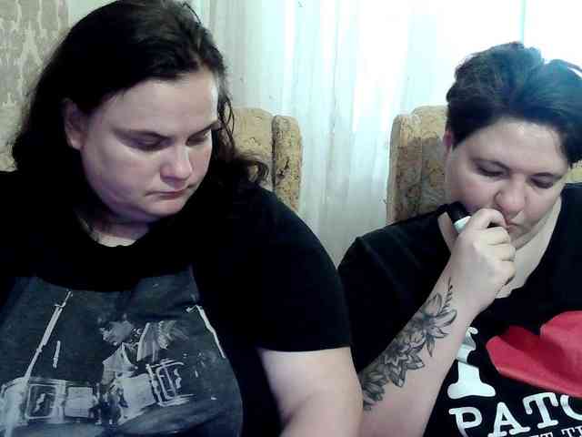 HollyXEva webcam