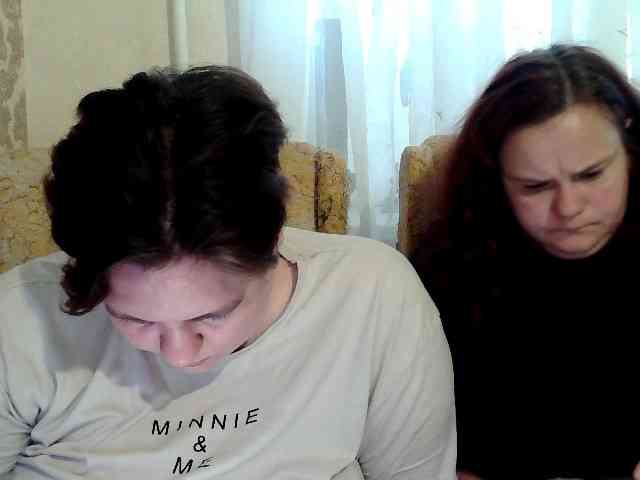 HollyXEva webcam