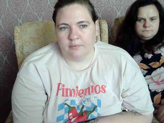 HollyXEva webcam