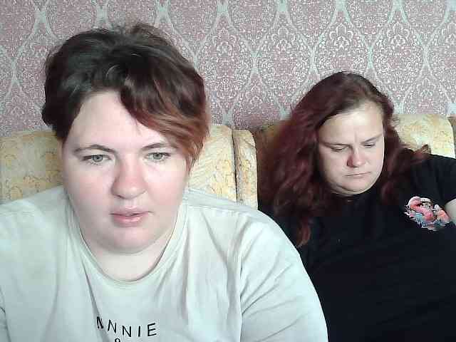 HollyXEva webcam