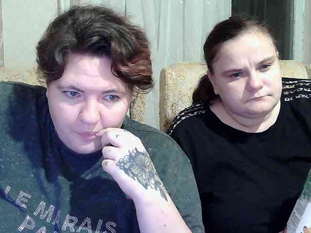 HollyXEva webcam