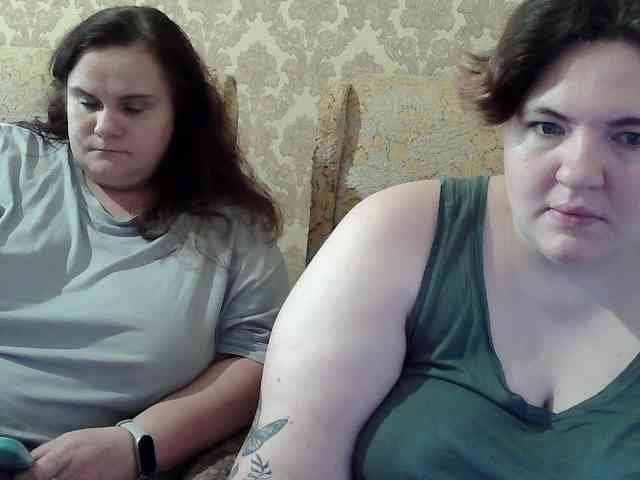 HollyXEva webcam
