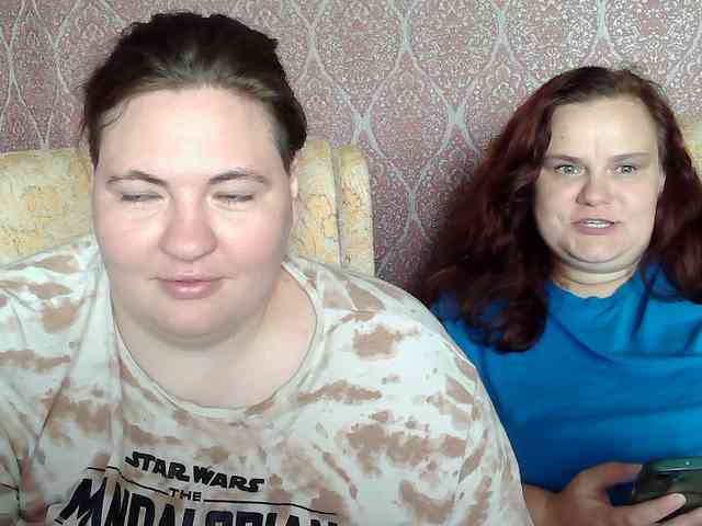 HollyXEva webcam