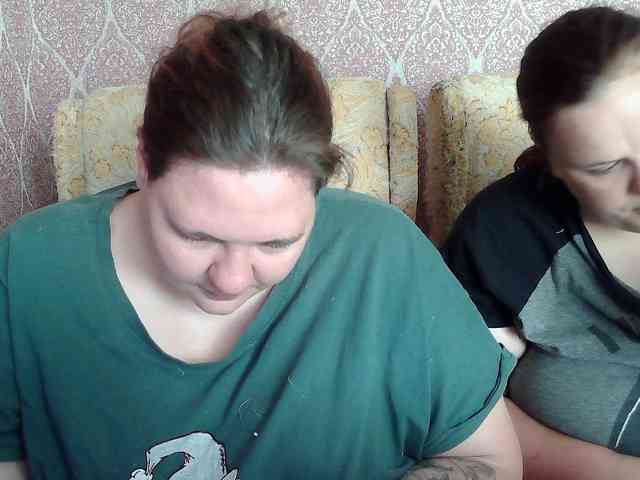 HollyXEva webcam