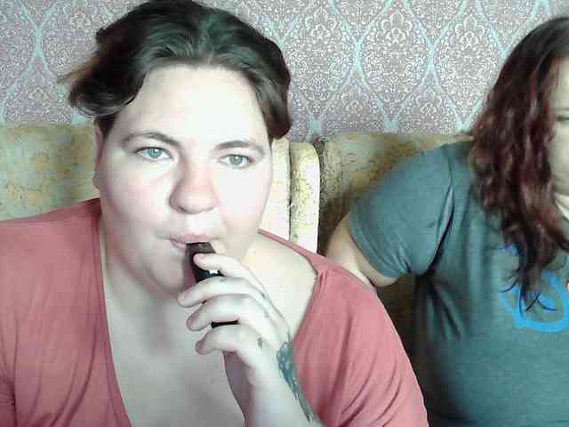 HollyXEva webcam