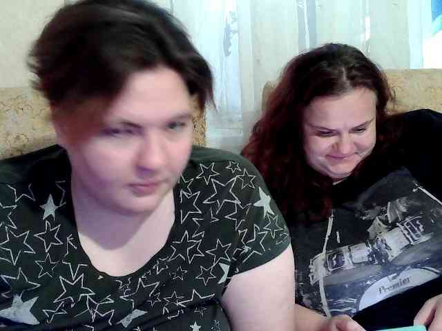 HollyXEva webcam