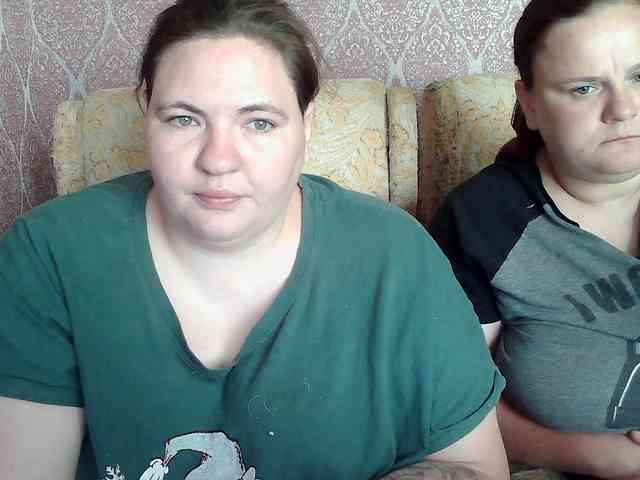 HollyXEva webcam