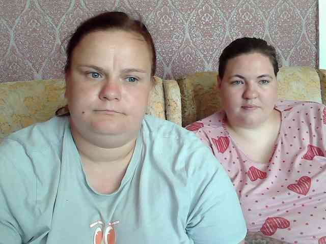 HollyXEva webcam