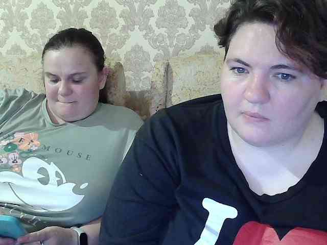 HollyXEva webcam
