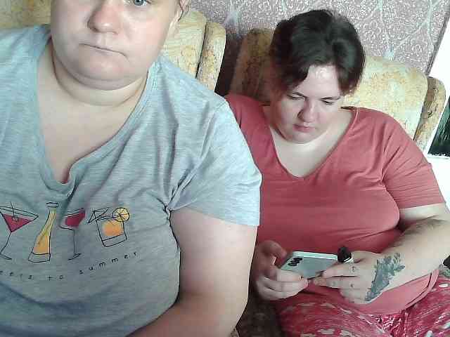 HollyXEva webcam