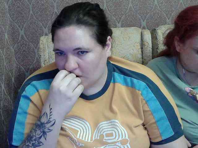 HollyXEva webcam