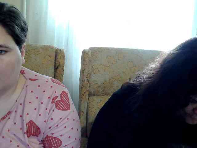 HollyXEva webcam