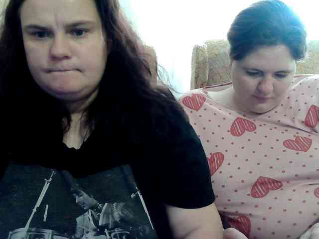 HollyXEva webcam