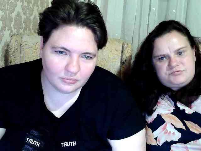 HollyXEva webcam