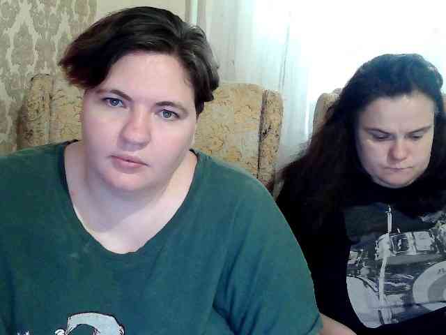 HollyXEva webcam