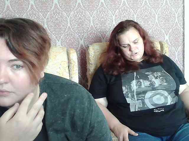 HollyXEva webcam