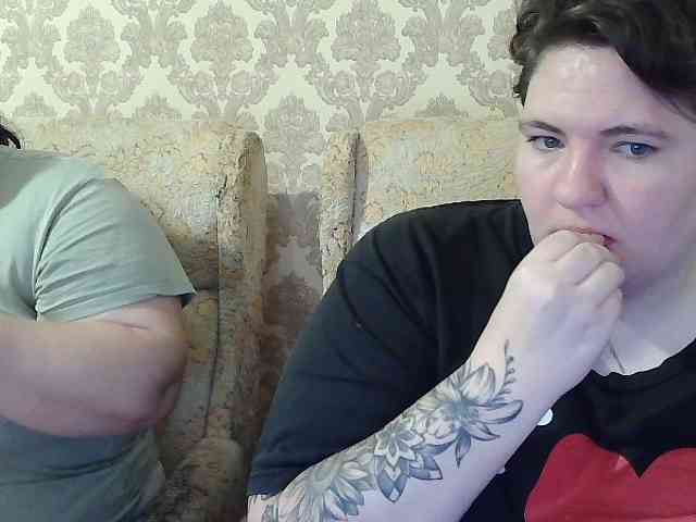 HollyXEva webcam