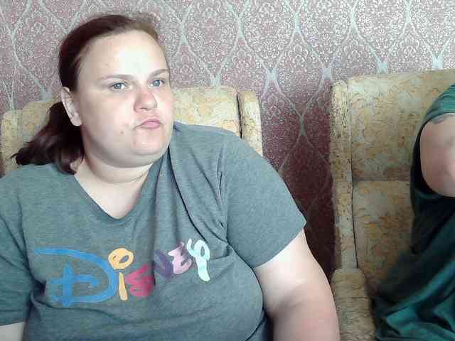 HollyXEva webcam