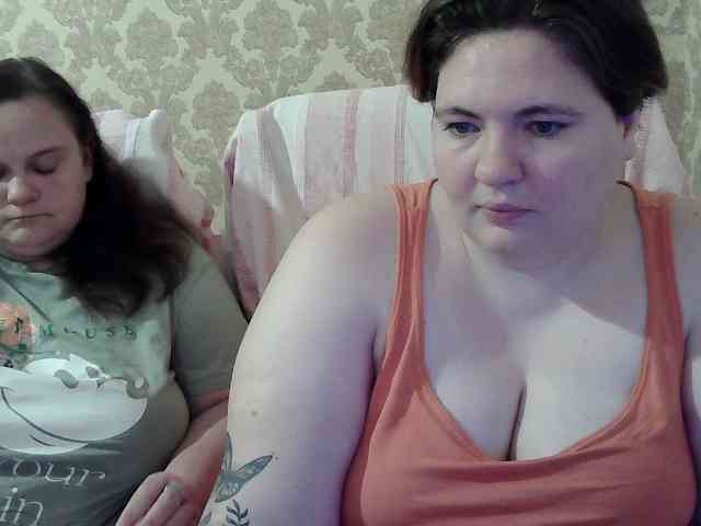 HollyXEva webcam
