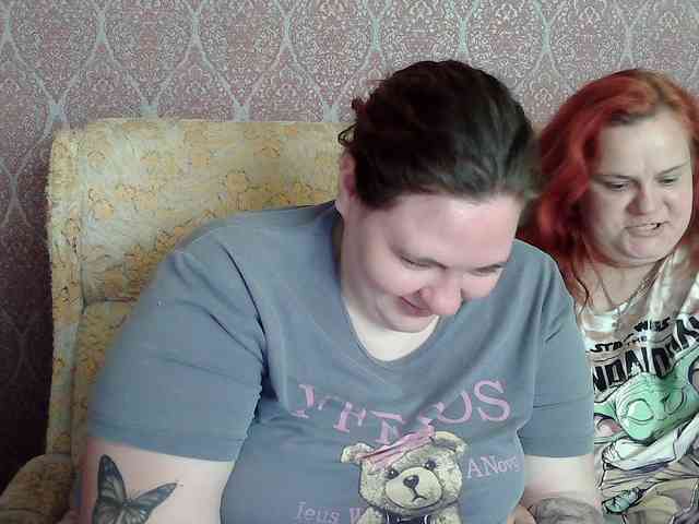 HollyXEva webcam