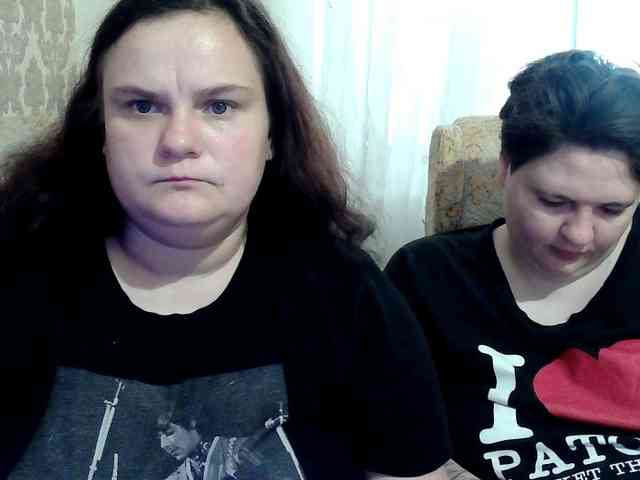 HollyXEva webcam
