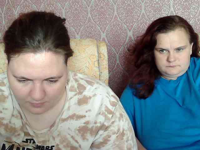 HollyXEva webcam