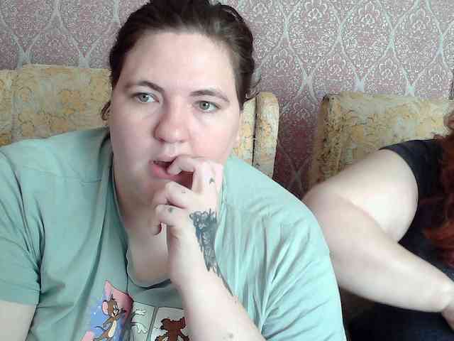 HollyXEva webcam