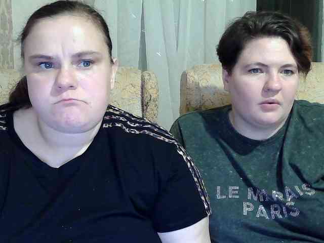 HollyXEva webcam