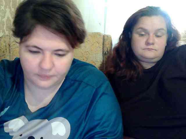 HollyXEva webcam
