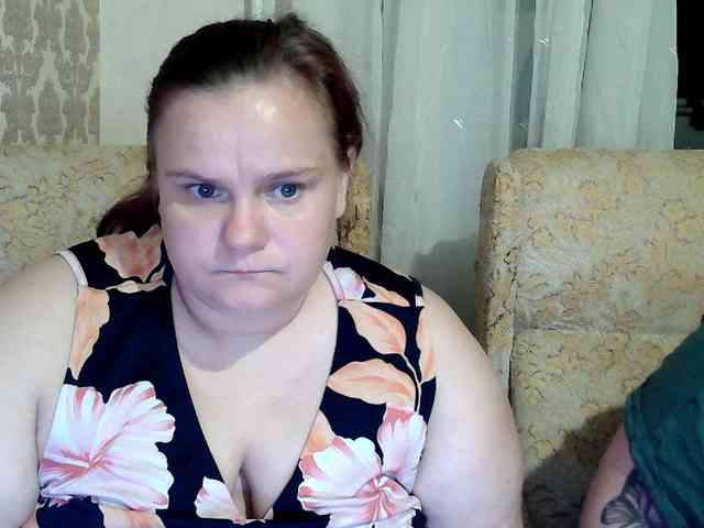 Модель: HollyXEva