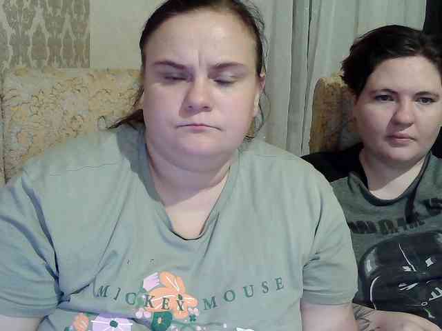 HollyXEva webcam