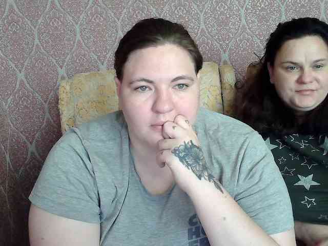 HollyXEva webcam