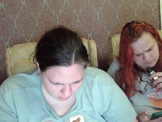 HollyXEva webcam